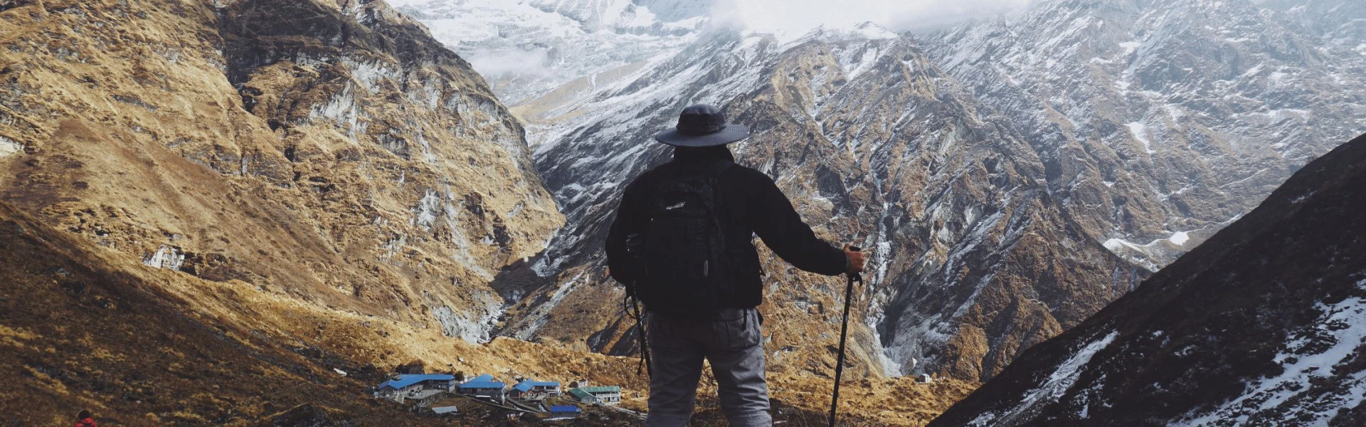 What are the golden rules to avoid Acute Mountain Sickness