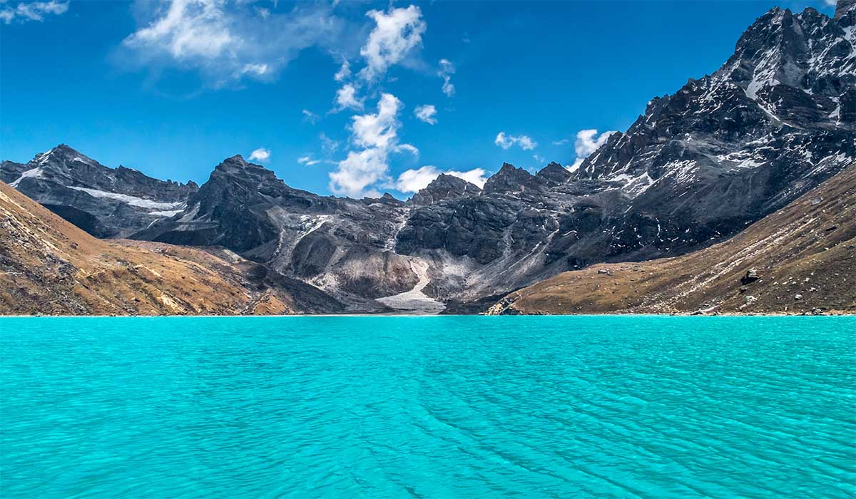 visiting the tranquil Gokyo Lakes