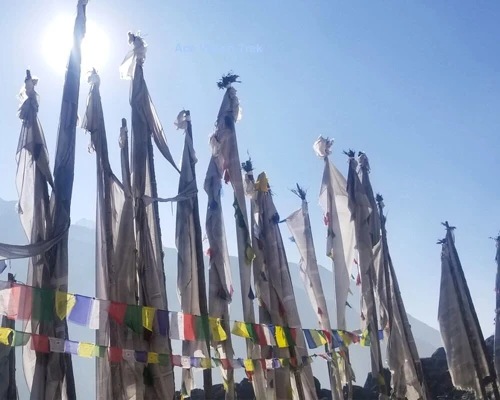 Langtang Valley Trek ()