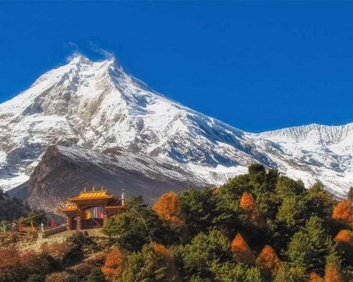 Manaslu Circuit Trek Best