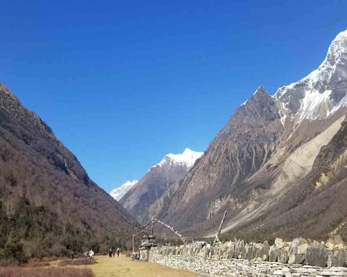 Short Manaslu Circuit Trek